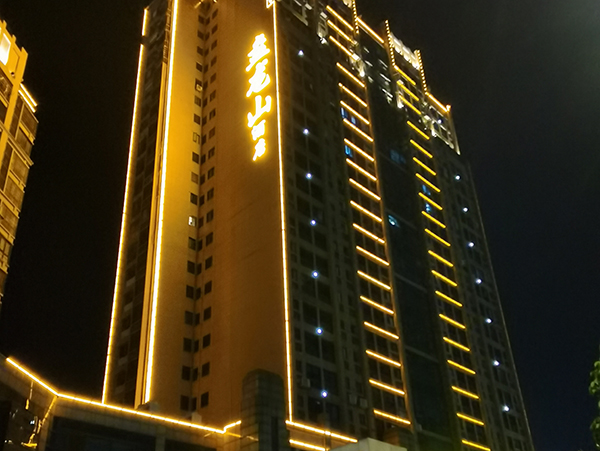 線條燈，空間氛圍感加滿！